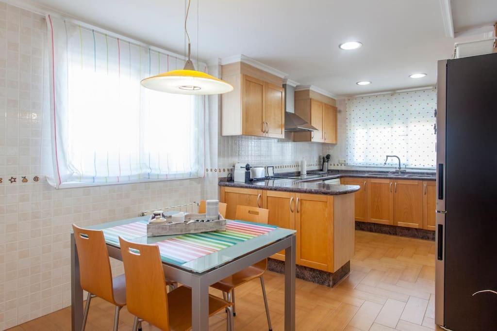 Casa En Valencia, Cerca De Golf, Playas, Moto Gp Villa Bagian luar foto